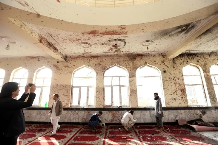 Afganistan’daki camii saldırılarınlar 69 kişi öldü