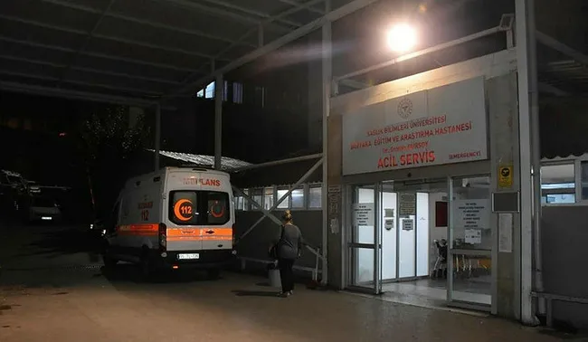 İzmir'de psikolojik sorunları olan genç babasını defalarca bıçakladı - 2