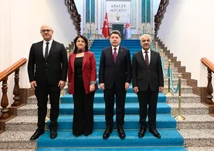 DEM İmralı Heyeti'nden Bakan Tunç ve TBMM Başkanı Kurtulmuş'a ziyaret!