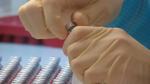 o-ulke-acikladi-koronavirus-asisi-ucretsiz-olacak-1605628687723.jpg O ülke açıkladı: Koronavirüs aşısı ücretsiz olacak - 2