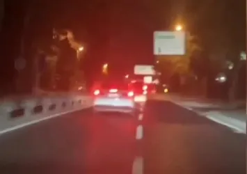 İstanbul'da trafikte tehlikeli inatlaşma! O anlar kamerada