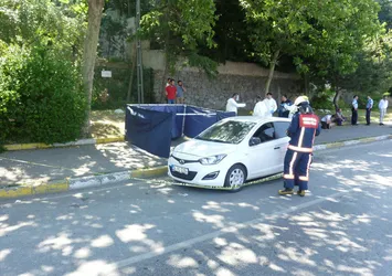 3 gündür kayıp olan genç otomobilde ölü bulundu
