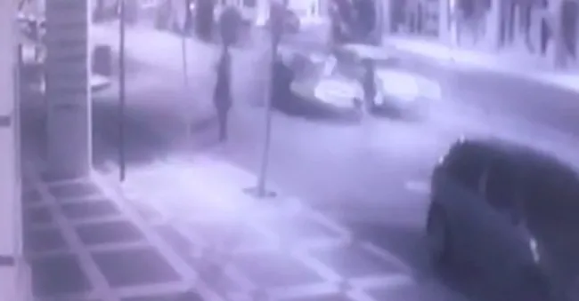 Şanlıurfa’da genç kızın öldüğü kaza anbean kameraya yansıdı - 3