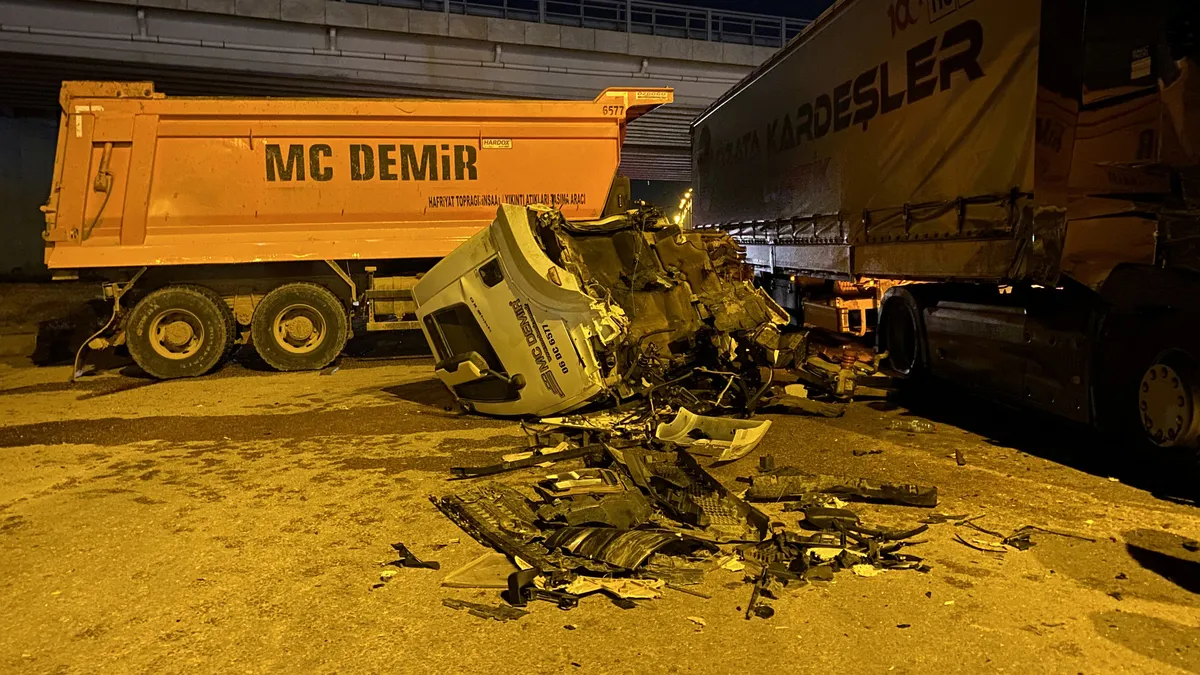 Ankara'da otobüs yangını! Pursaklar'da seyir halindeki araçta alevler söndürüldü