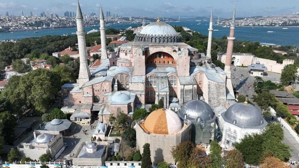 AK Parti'den Ayasofya için videolu paylaşım
