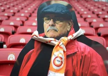 Galatasaray Rasim Öztekin'i unutmadı: Büyük ustanın fotoğrafı stadyumda yerini aldı