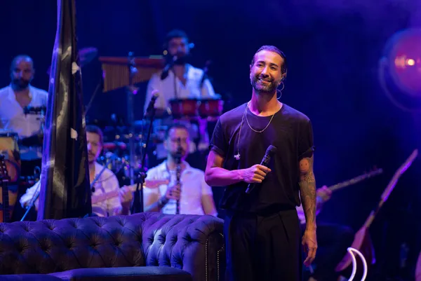 Tan Taşçı tüm zamanların rekorunu kırdı! Harbiye Açıkhava’da tam 16 kez sahne aldı