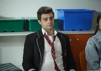 Kardeşlerim'de Ömer ve Sarp'ın başı belada!