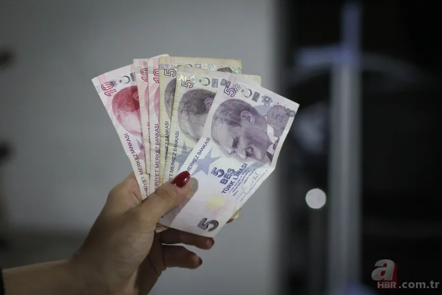 Bankalar son dakika açıkladı! Yeni mevduat faiz oranları: 300.000 TL'nin 32 günlük getirisi hesaplandı! 8