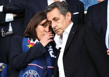 Nicolas Sarkozy Camp Nou stadından atıldı