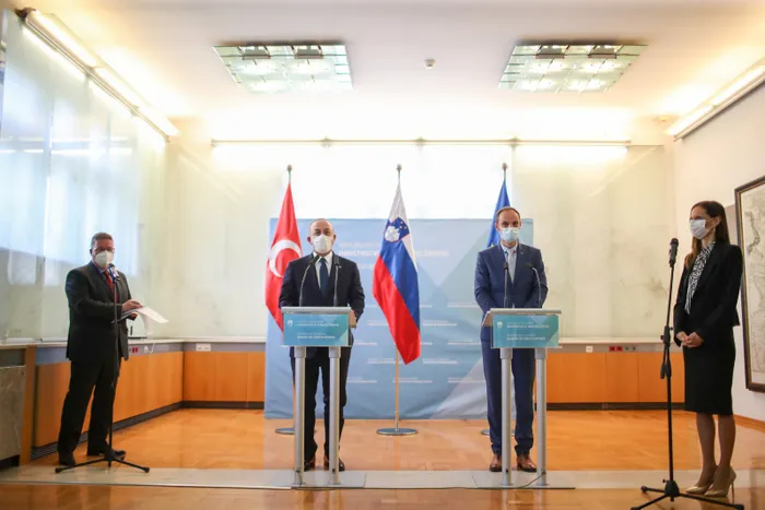 Dışişleri Bakanı Mevlüt Çavuşoğlu, Slovenyalı mevkidaşı Logar ile görüştü