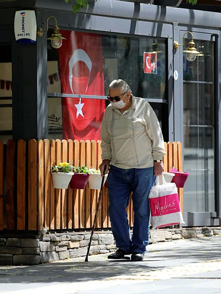 Son dakika: Ankara Valiliğinden 65 yaş ve üzeri vatandaşlar için flaş "koronavirüs" kararı - 7