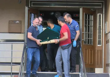 Kayınpederini ve eşini vurup intihar etti