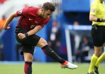 Atletico Madrid Hakan Çalhanoğlu'nu transfer ediyor!