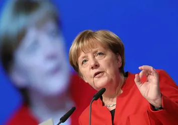 Angela Merkel’den 'çifte vatandaşlık' açıklaması