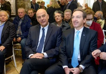 Yunanistan uyarıları dikkate almadı! Dendias'tan skandal açıklama: Onlardan korkmuyoruz