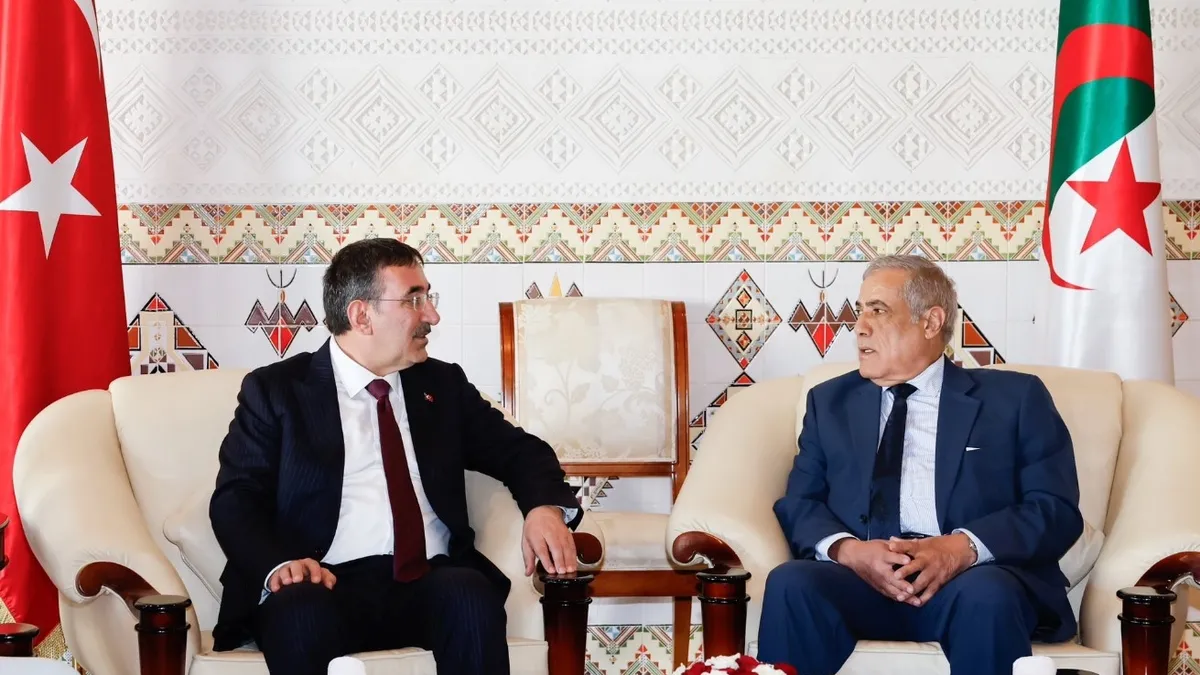 Cumhurbaşkanı Yardımcısı Cezayir'de! Cevdet Yılmaz Başbakan Arbavi ile görüştü