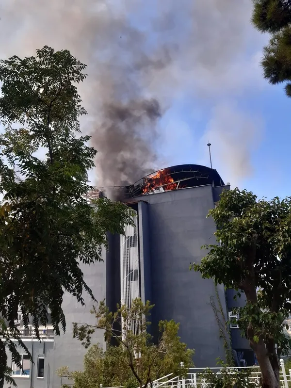 antalyada-korkutan-yangin-yerli-ve-yabanci-turistler-tahliye-edildi-1662111826461.jpg Antalya’da korkutan yangın! Yerli ve yabancı turistler tahliye edildi - 3