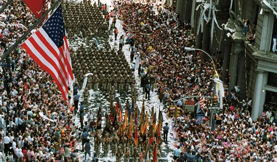 Trump'tan kendine doğum günü hediyesi! ABD ordusunun 250. yılına denk gelecek: Tanklar, tüfekler havada uçuşacak 4