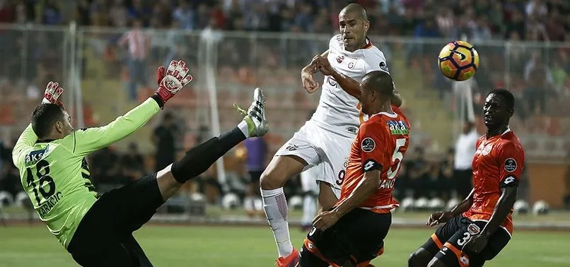 Galatasaray galibiyete kilitlendi