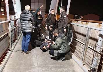 Bunalıma girdi! İntihara kalkıştı: İmdadına bekçiler yetişti
