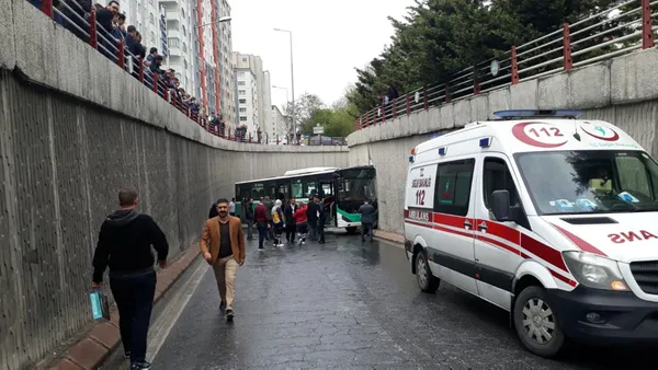 Kayseri'de feci kaza! 3 araca çarparak durabildi - 2