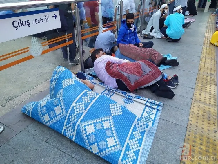 Ayasofya Camii heyecanı sabah kadar uyutmadı! Binlerce kişi toplandı 6