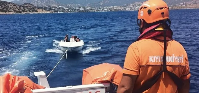 Bodrum açıklarında sürüklenen 2 teknede 9 kişi kurtarıldı