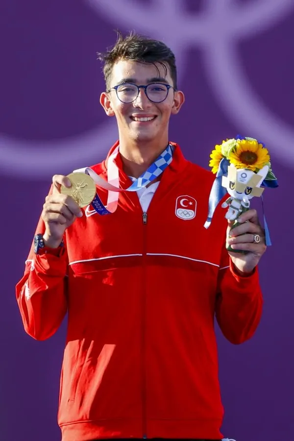 mete-gazoz-bu-ekibin-basarisi-1629200076176.jpg Mete Gazoz: ''Bu ekibin başarısı'' - 1