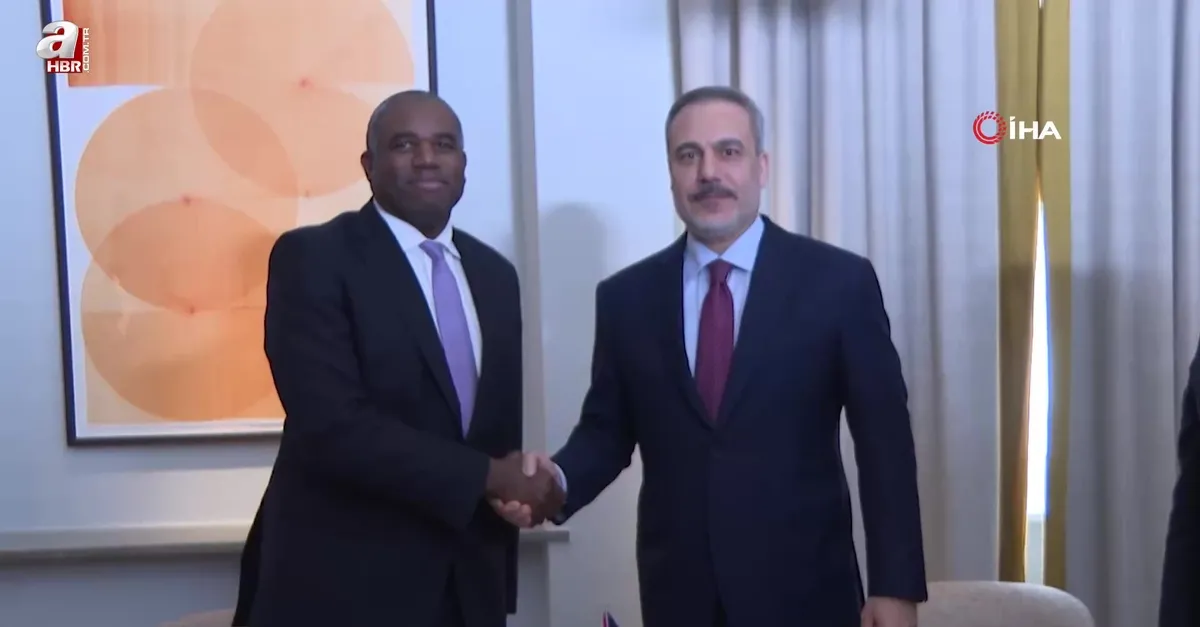 Bakan Fidan İngiliz mevkidaşı ile görüştü!