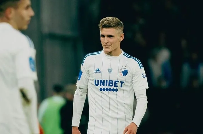 elias-jelert-galatasaraya-transfer-oldu-1721845398506.jpeg Elias Jelert