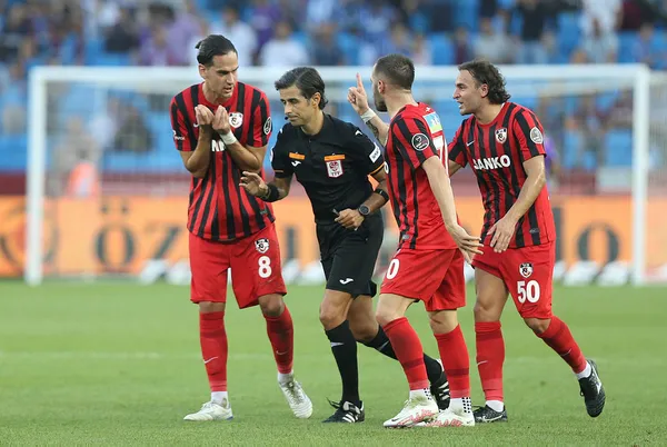 Trabzonspor’dan geri dönüş! Trabzonspor 3-2 Gaziantep FK MAÇ SONUCU-ÖZET