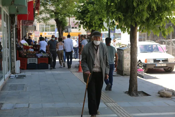 vaka-sayisi-artan-tek-il-tunceli-dikkat-ceken-aciklama-sehir-disindan-gelenler-1621777092097.jpg Vaka sayısı artan tek il Tunceli! Dikkat çeken açıklama: Şehir dışından gelenler... - 1
