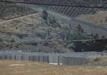 Türkiye'nin operasyonu öncesi YPG'de hareketlilik!