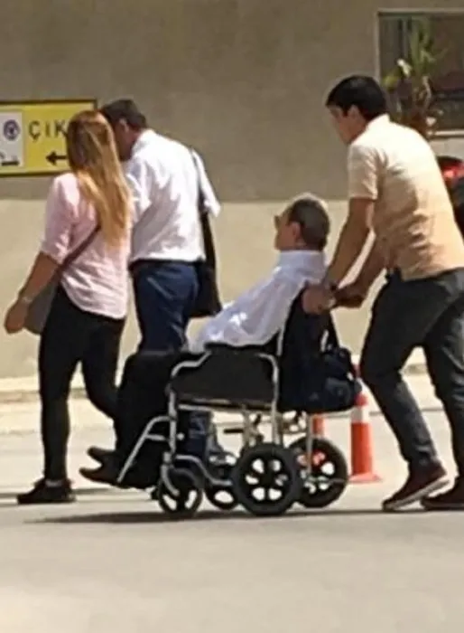 Ünlü iş adamı mal varlığını temizlikçiye evlenme ve ölene kadar bakma şartıyla bırakmış - 1