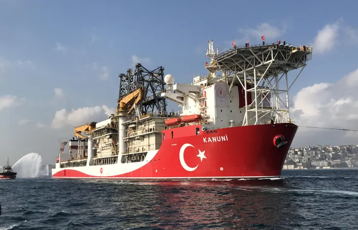 Son dakika: Enerji ve Tabii Kaynaklar Bakanı Fatih Dönmez Kanuni’yi Karadeniz’e uğurladı