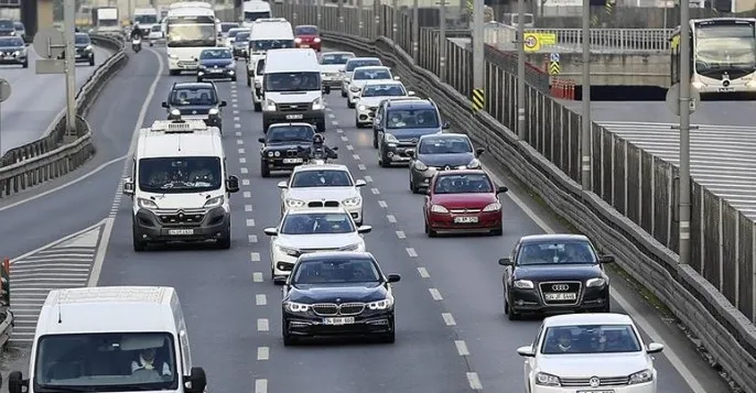 İstanbul Valiliği açıkladı! Ağır tonajlı araçların şehirden çıkışına kısıtlama