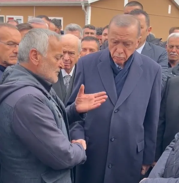 CHP’nin depremzedelere konteyner verme şartı: CHP veya HDP’ye üye olun kartınızla gelin | Depremzede vatandaş Başkan Erdoğan’a anlattı