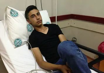 15 yaşındaki Mehmet'i ayakkasına giren akrep soktu