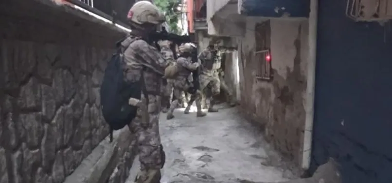 Uşak'ta 'Kökünü Kurutma Operasyonu'! İçişleri Bakanı Süleyman Soylu duyurdu: 120 kişi gözaltına alındı