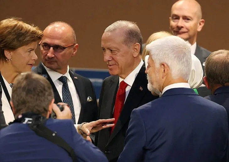 NATO Liderler Zirvesi’ne damga vurdu! Siyasi liderlerle peş peşe görüştü
