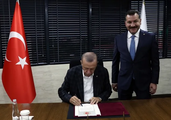 Başkan Erdoğan AK Parti Genişletilmiş İl Meclisi Toplantısı’na katıldı