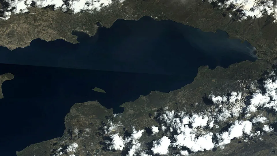 MSB paylaştı! 'Göktürk'ün gözünden Van Gölü