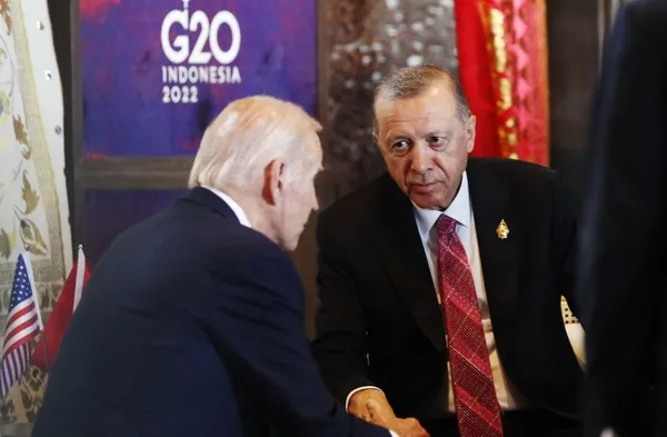 Batı’nın tetikçileri muhalefetle ağız birliği yaptı! Washington Post’tan skandal ’Başkan Erdoğan’ haberi: Seçimi ertelemesine izin vermeyin