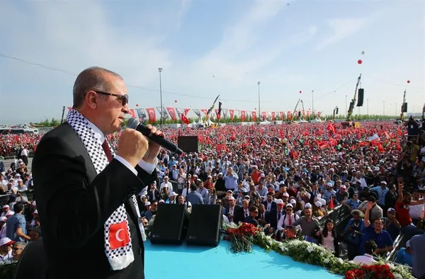chpnin-oy-oranini-canli-yayinda-acikladi-melik-yigitelden-flas-aciklama-millet-ittifaki-ak-parti-ve-erdogan-karsitligi-ile-bir-yere-kadar-gelebilir-1611003235565.jpg CHP'nin oy oranını canlı yayında açıkladı! Melik Yiğitel'den flaş açıklama: Millet İttifakı "AK Parti ve Erdoğan karşıtlığı" ile bir yere kadar gelebilir - 4