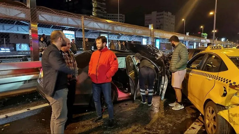 İstanbul’da gece yarısı 15 araçlık zincirleme kaza! Mecidiyeköy’de çok sayıda yaralı var