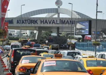 Atatürk Havalimanı'ndan yolculara uyarı