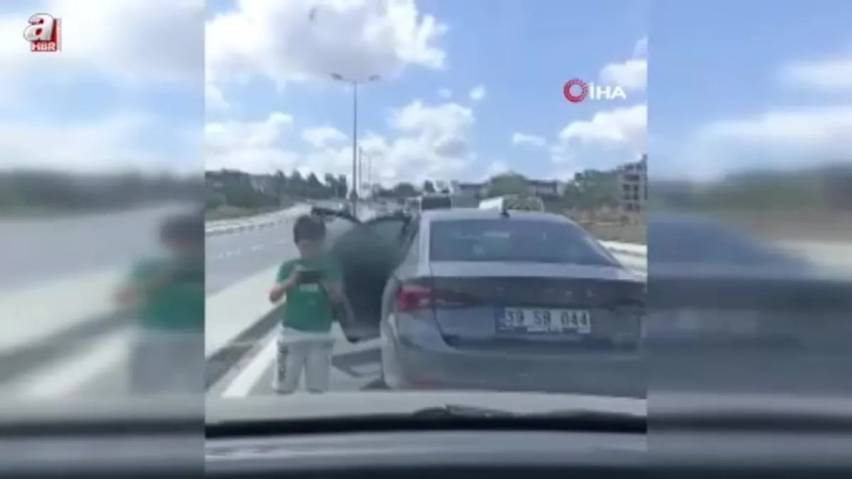 Trafikte öfke patlaması kamerada