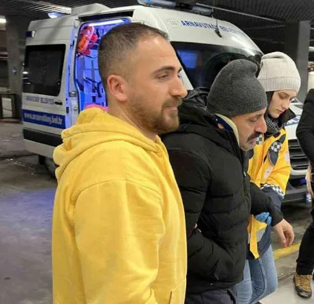 deprem-bolgesinden-istanbula-getirilen-1264-yaralinin-tedavisi-suruyor-1676873733041.jpg Deprem bölgesinden İstanbul'a getirilen binlerce yaralı tedavi altında - 3