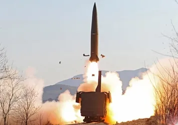 Kore Yarımadası'nda tansiyon yüksek! Güney Kore Kuzey Kore'nin balistik füze fırlattığını duyurdu